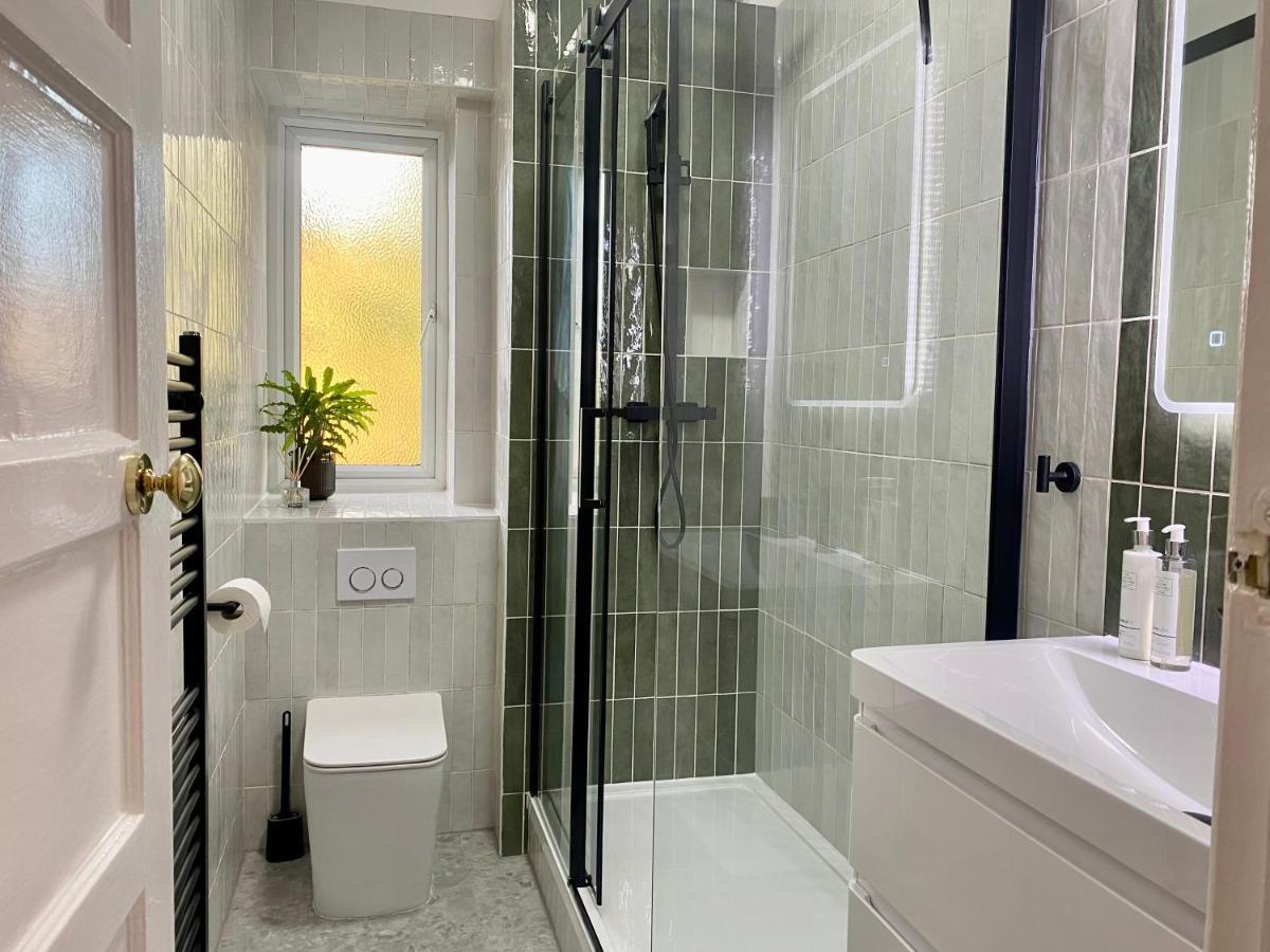 Newly Refurbished 2 Bedroom Apartment In South London Eksteriør bilde