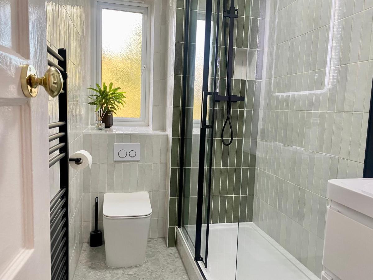 Newly Refurbished 2 Bedroom Apartment In South London Eksteriør bilde