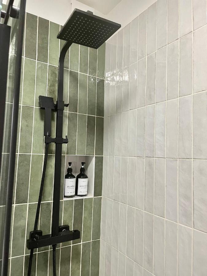 Newly Refurbished 2 Bedroom Apartment In South London Eksteriør bilde
